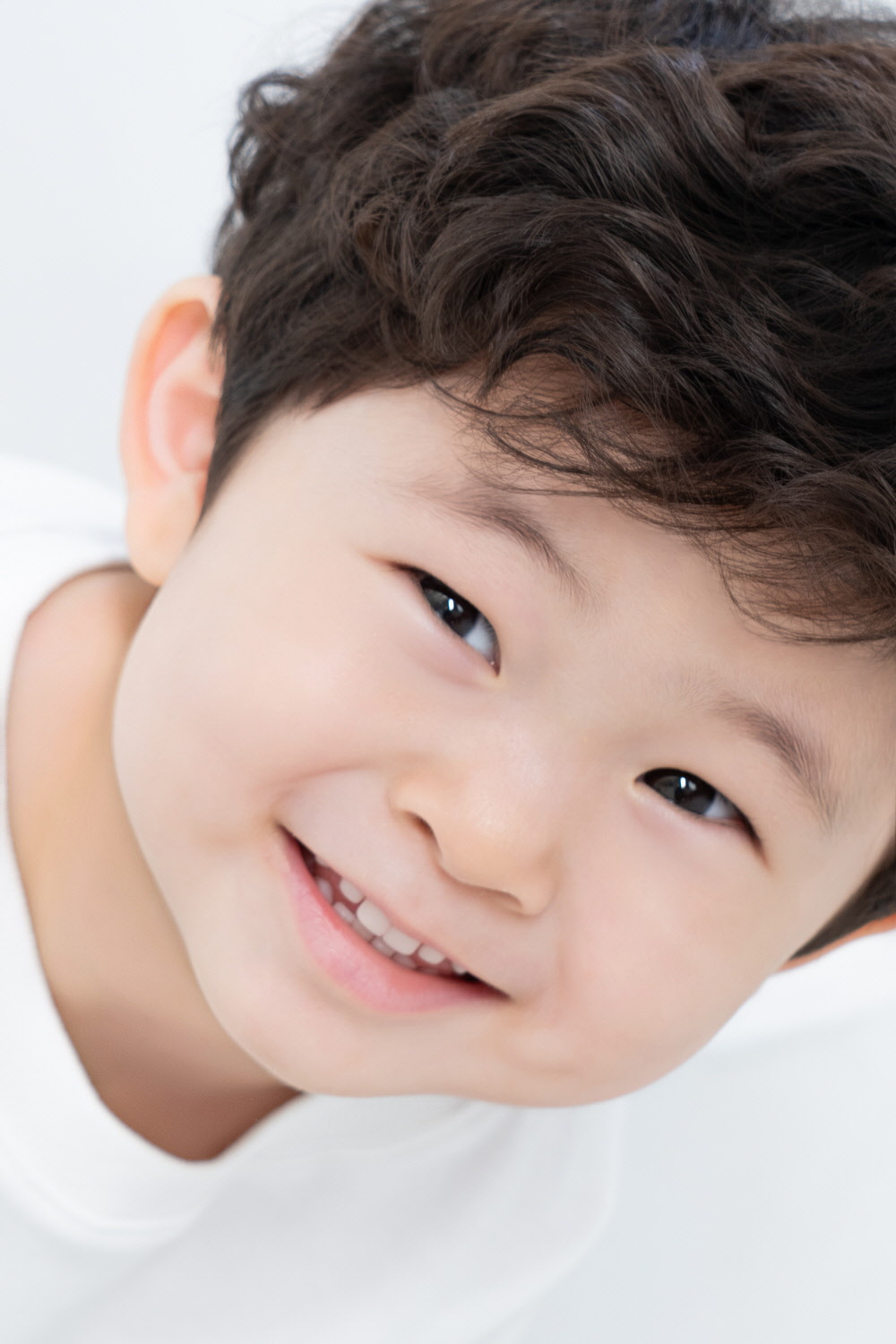 캐스팅하우스 신원